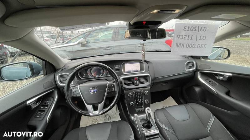 Volvo V40 D2 Momentum - 9