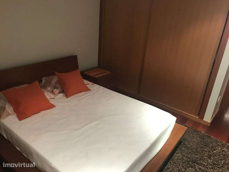 Apartamento T3 c/garagem - Grande imagem: 5/12