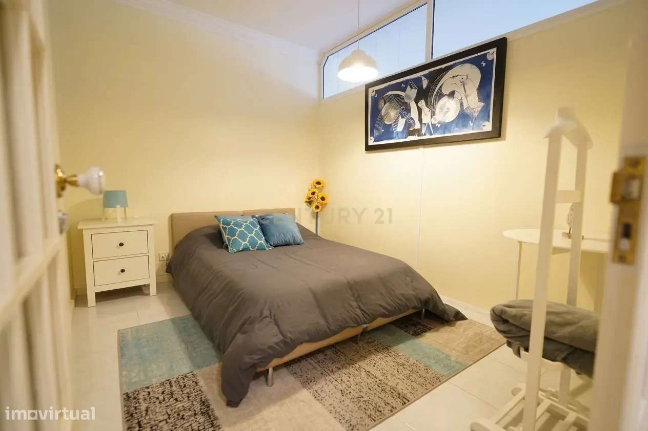 Maravilhoso Apartamento T2+1 com Terraço Privativo e Lugar de Garagem-9