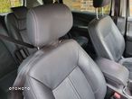 Ford S-Max - 17