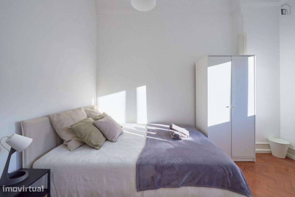 Quarto - localizado em Alameda Lisbon - Grande imagem: 2/10