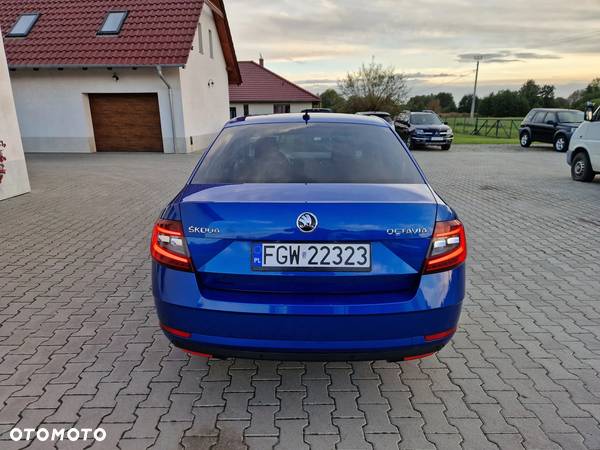 Skoda Octavia 2.0 TDI Edition - 5