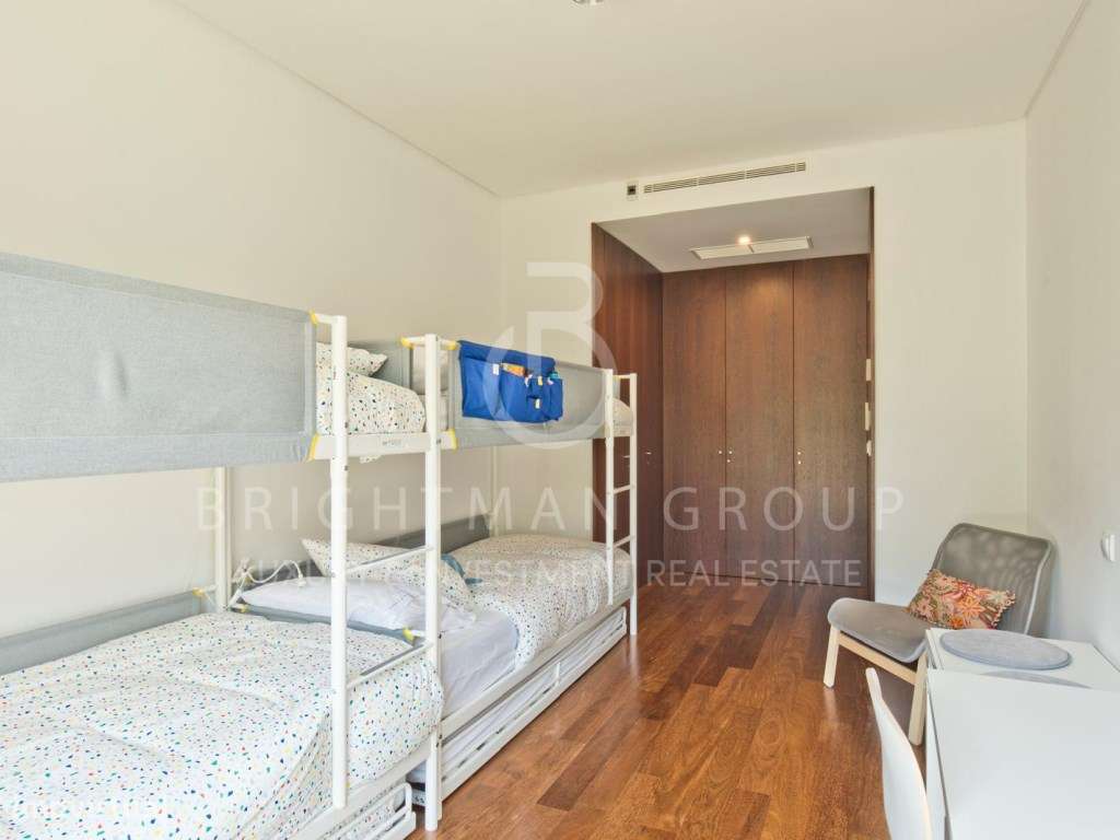 Andar de moradia T3 com jardim e piscina na Guia, Cascais-15
