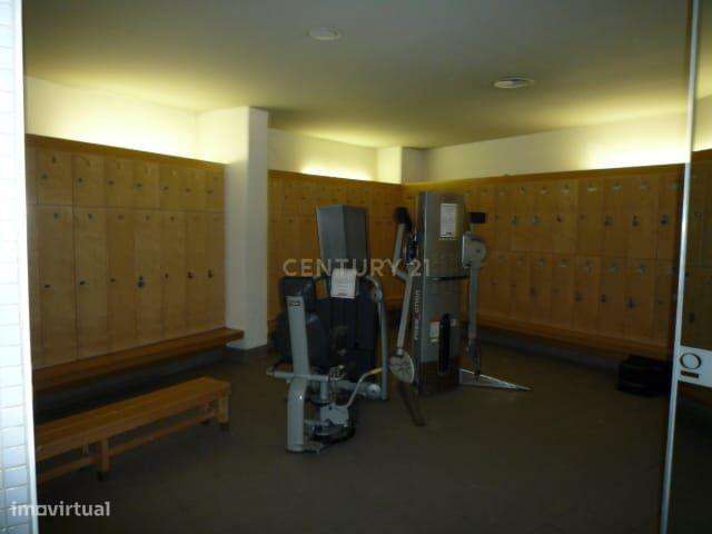 Estacionamento - 14 Pisos - Grande imagem: 1/11