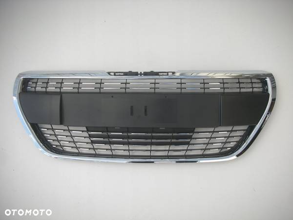 ATRAPA PLASTIK GRILL CHROM PEUGEOT 208 ALLURE LIFT 2015- - 1