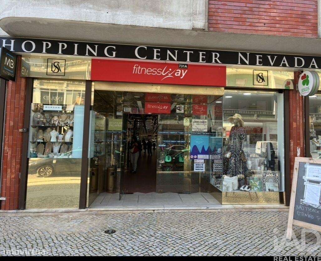 Loja / Estabelecimento Comercial em Benfica de 70,00 m2 - Grande imagem: 4/4