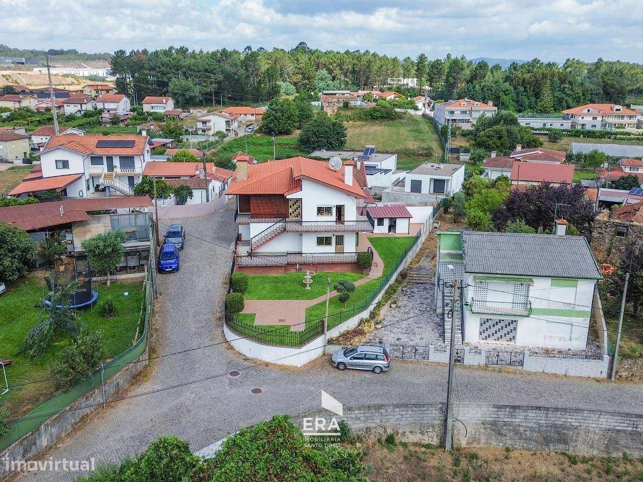 Moradia T6 em Santo Tirso-59