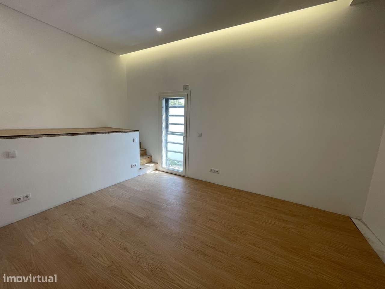 Moradia nova T3 piscina a 5 minutos das praias de Sesimbra-16