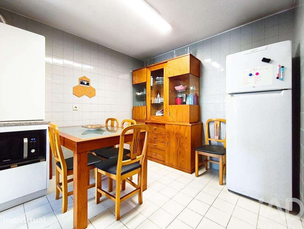 Apartamento T3 em São Mamede de Infesta e Senhora da Hora de 101 m2-10