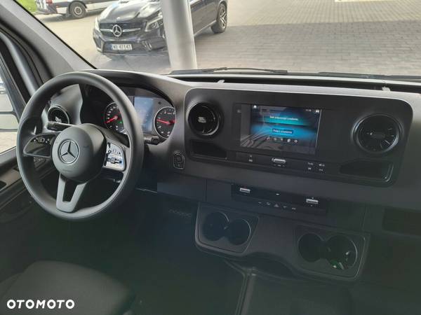 Mercedes-Benz Sprinter 317 CDI z wysokim dachem 4325 mm - 11