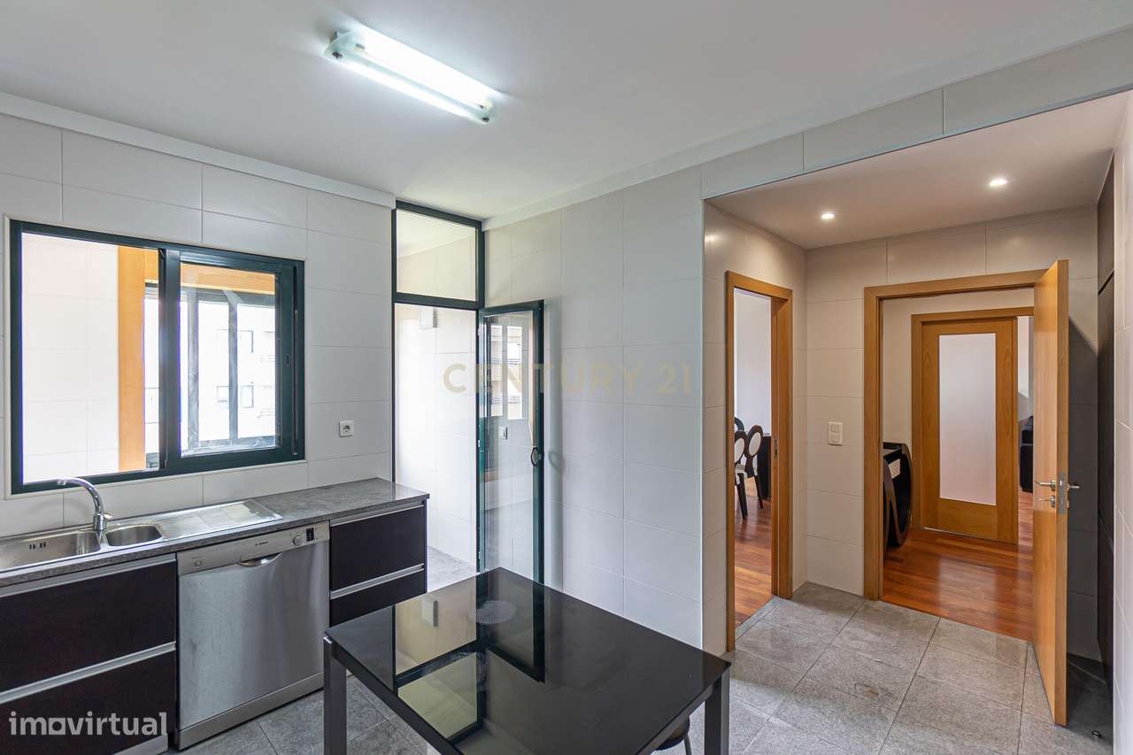 T3 Duplex junto ao Hospital de São João-8