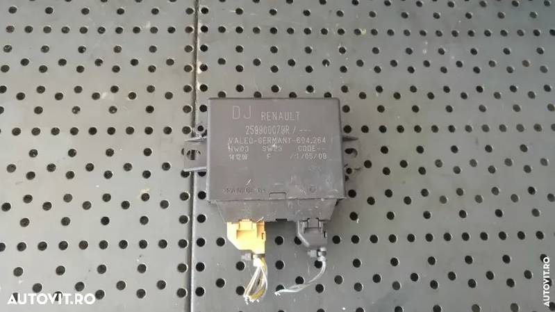 Calculator modul senzori parcare renault laguna 3 259900079r - 3