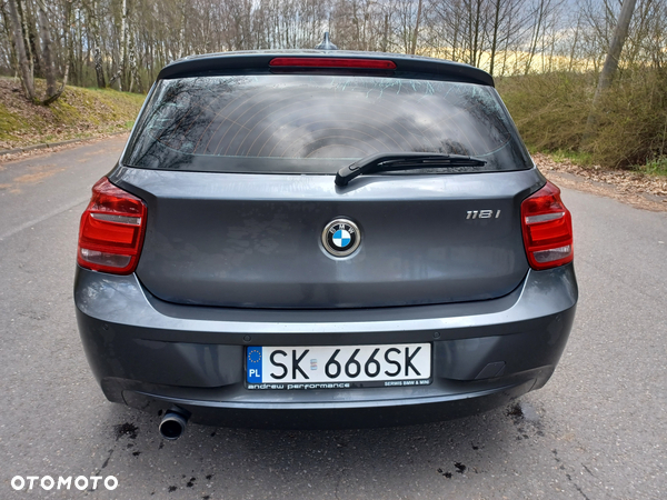 BMW Seria 1 118i - 25