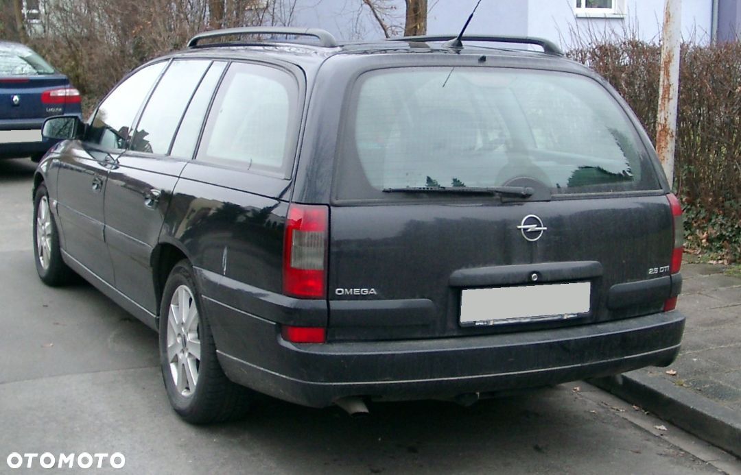 SZYBA DRZWI BOCZNA LEWY LEWA TYL OPEL OMEGA B FL KOMBI SLASK WYSYLKA VAT - 1