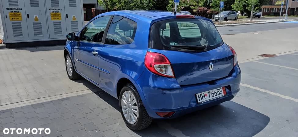 Renault Clio 1.5 dCi 90 FAP Dynamique - 4