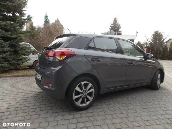 Hyundai i20 1.2 BlueDrive Fresh - 11