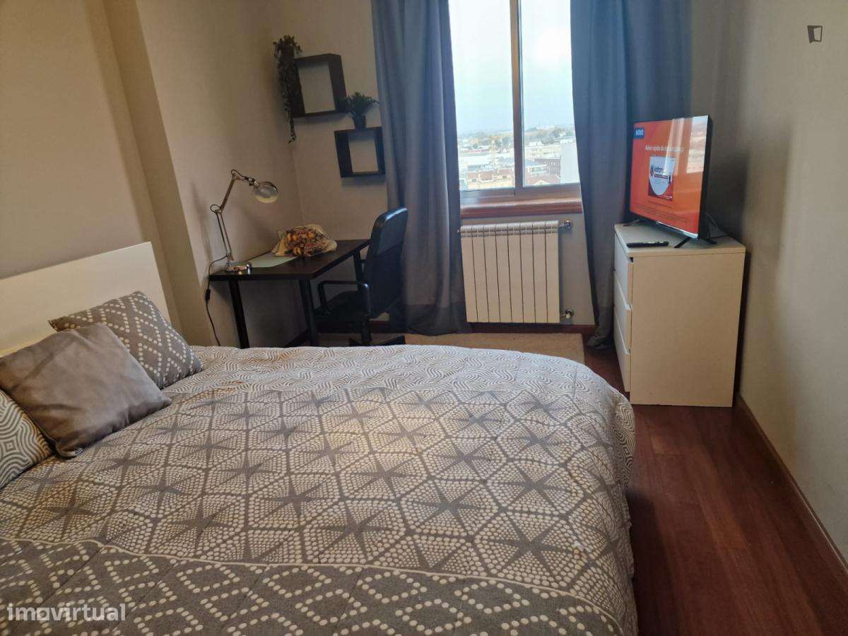 Quarto - localizado em Aveiro - Grande imagem: 2/9