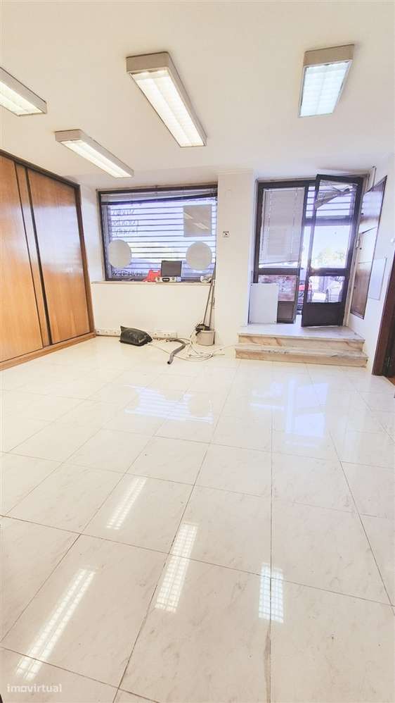 Loja 45 m² com montra | Junto ao metro | Estacionamento fácil - Grande imagem: 5/12