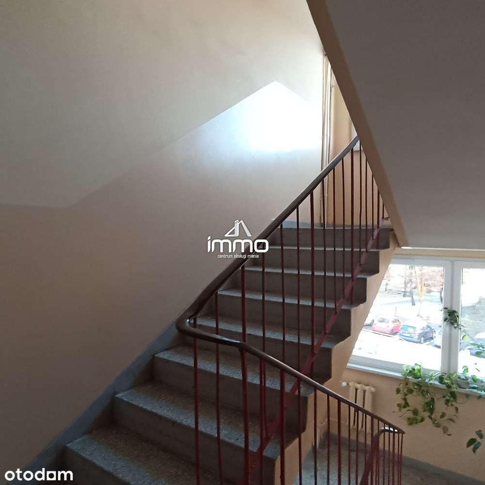 OLEŚNICA ,FUNKCJONALNE M3 z piwnicą w centrum miasta-18