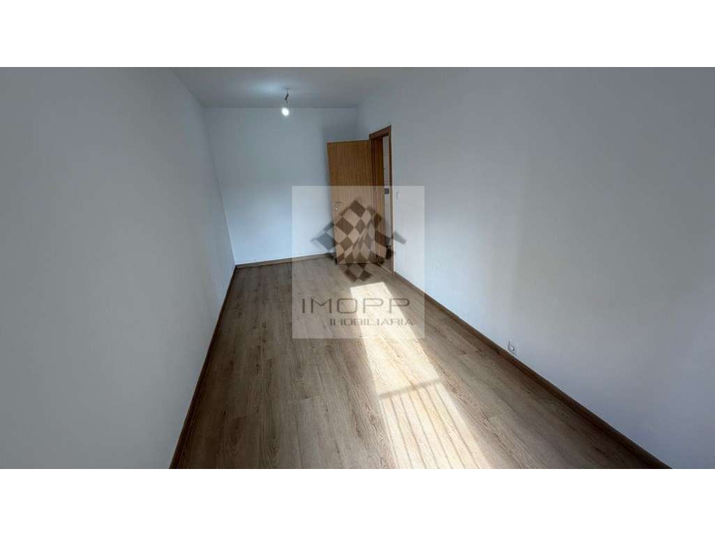 Reservado - Excelente T3 renovado nos Olivais-28