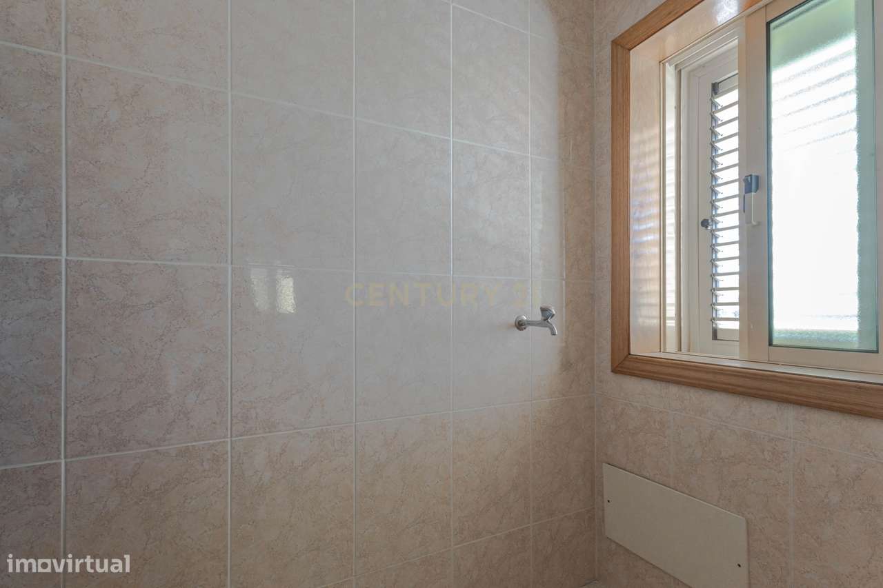 Soberbo Apartamento T2 com Vista Mar Canidelo-14