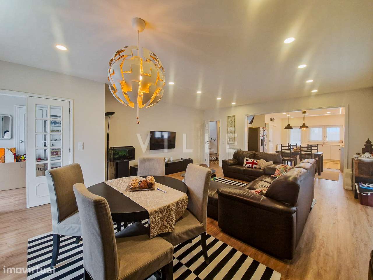 Moradia Isolada Renovada T3 com anexos e quintal-6