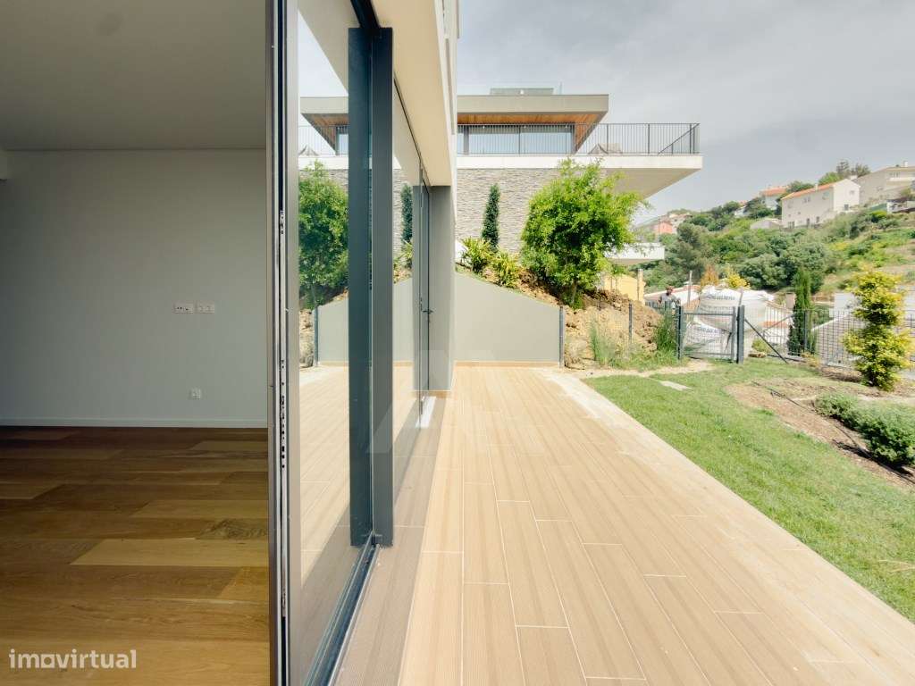 Apartamento T4 no Estoril Essence com Jardim Privativo-14