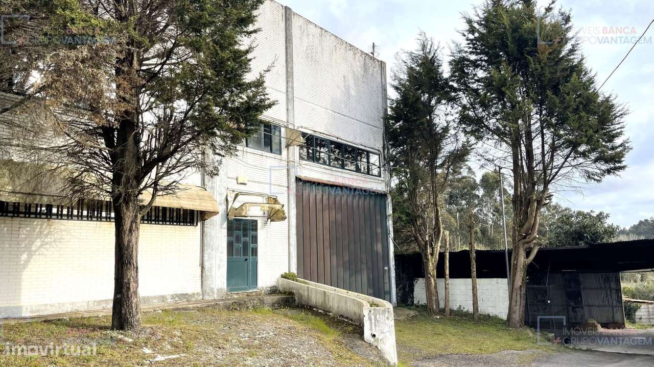 Armazém em Escapães, Santa Maria da Feira, com uma área 1 174 m2 - Grande imagem: 4/30