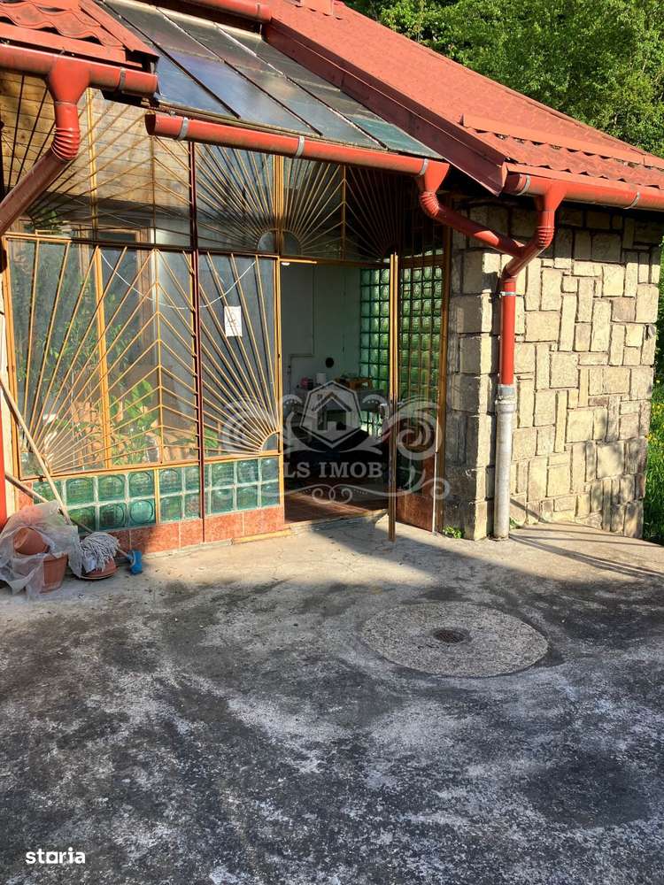 Vând Vilă deosebită cu 5 camere in Centrul Brașovului-6