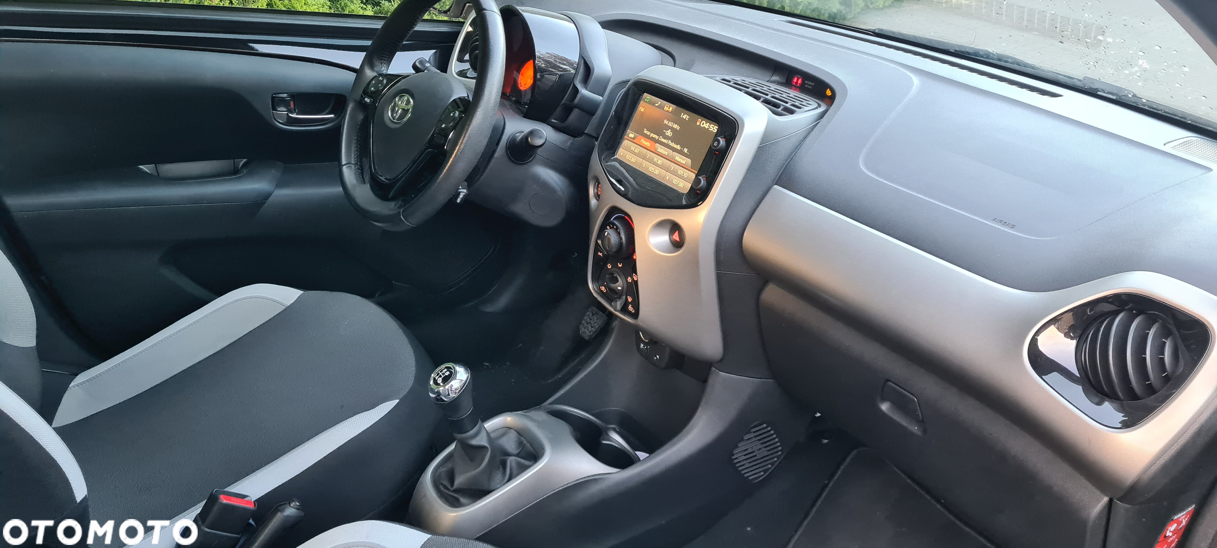 Toyota Aygo x-play touch - 12