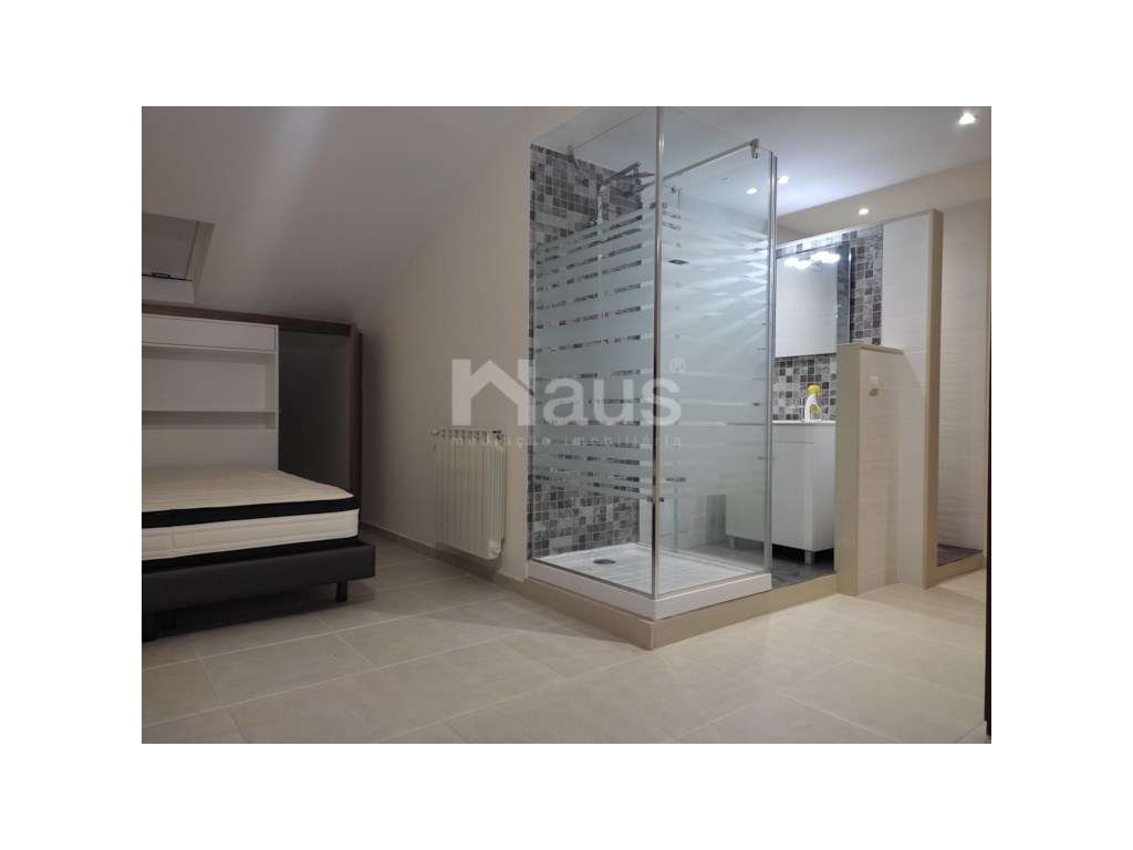 Duplex T2+1 com varandas e parqueamento-17