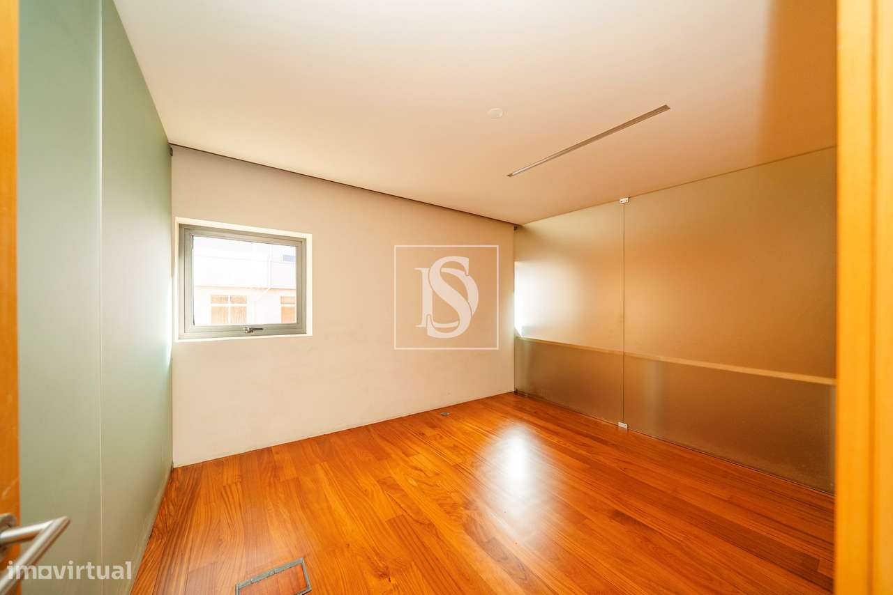 Loja 141m2 na Praça da Justiça, em frente ao Tribunal, Braga-16