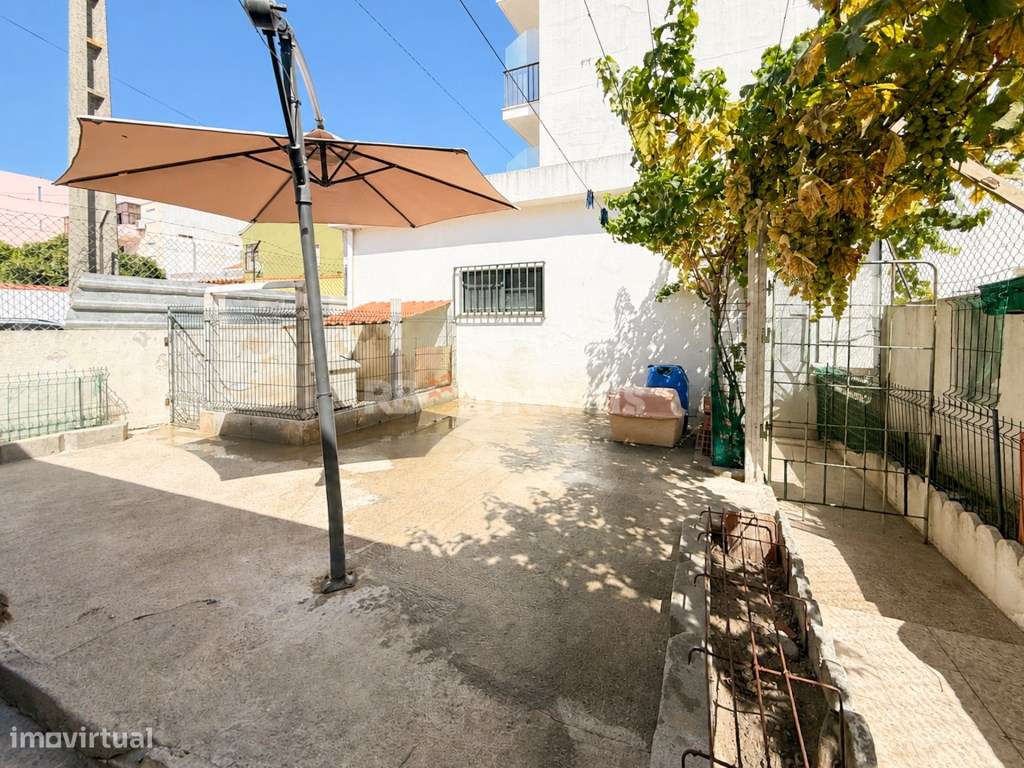 Moradia T2+1 c/ Quintal e Garagem, zona norte do Entroncamento-16