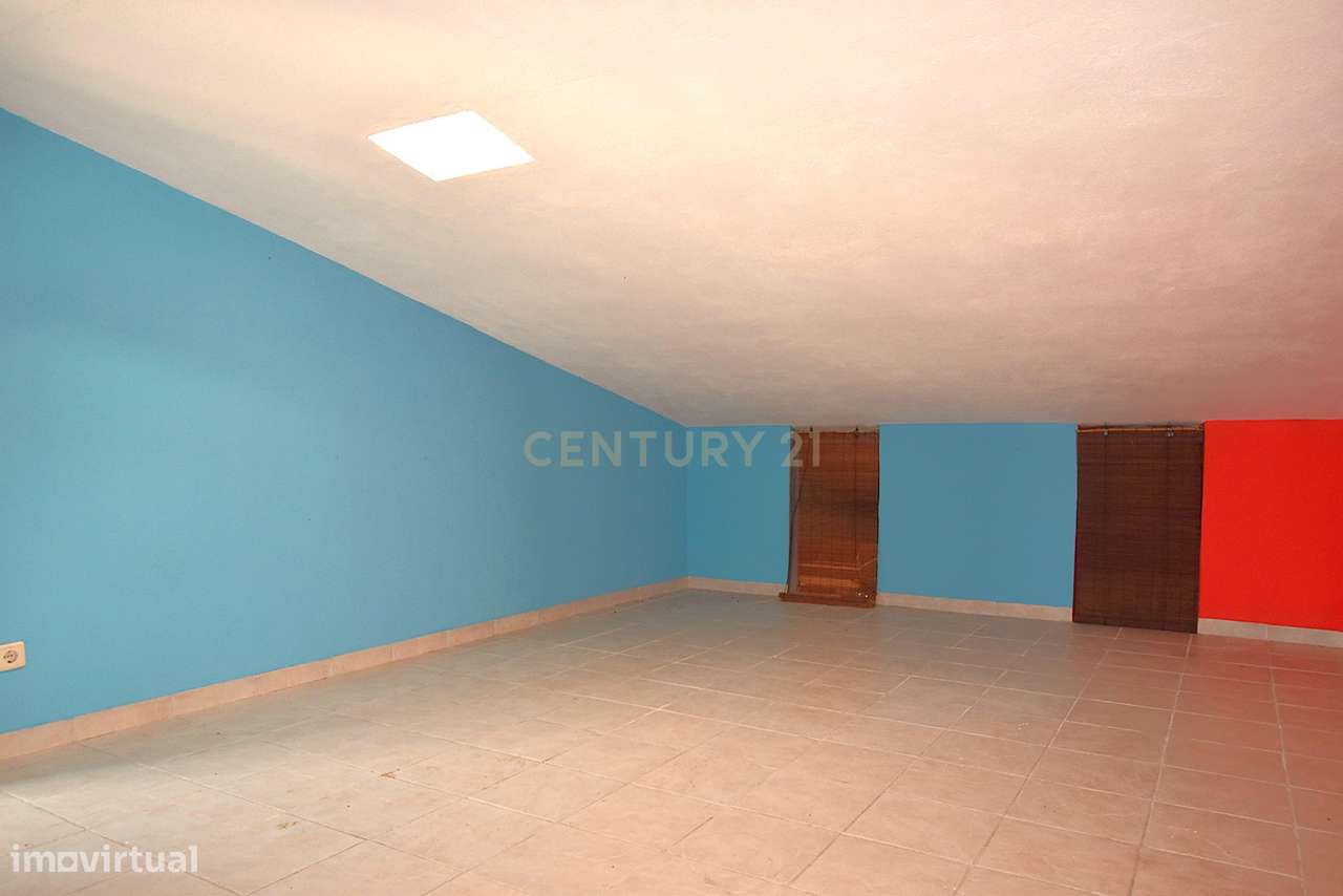 Moradia Isolada T4 Sarilhos Grande, Montijo-35