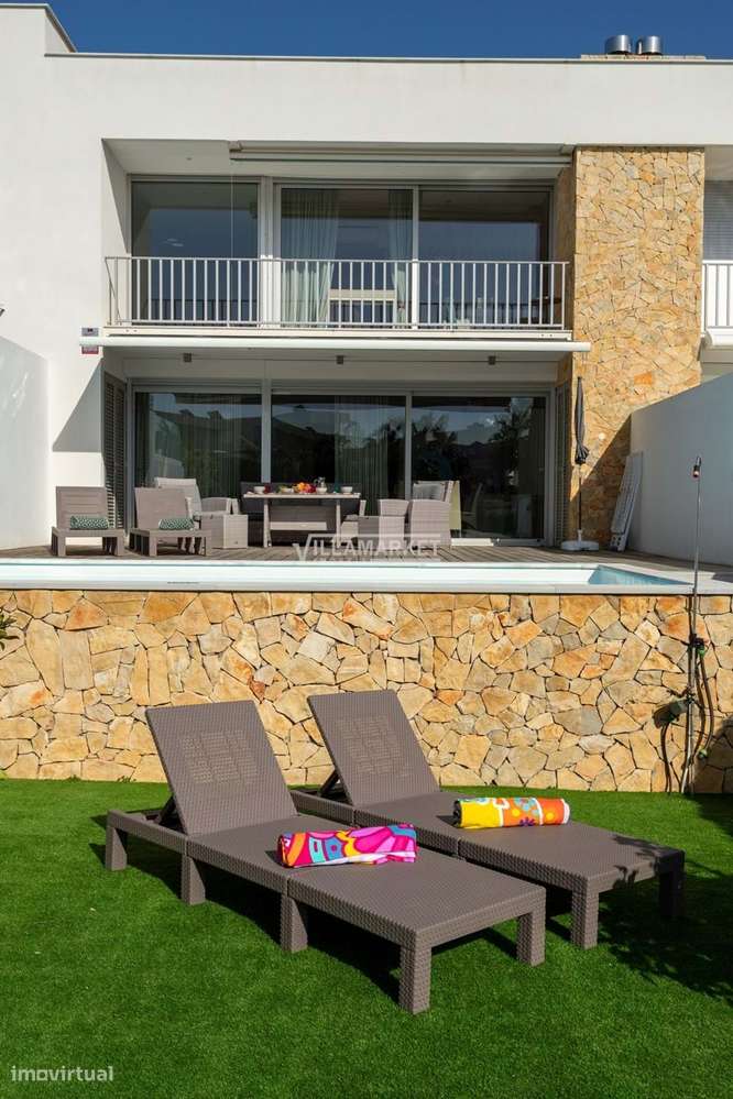 LUXUOSA VILLA V3 + 1 COM PISCINA E GARAGEM PRIVATIVA SITUADA NA CORREE-26