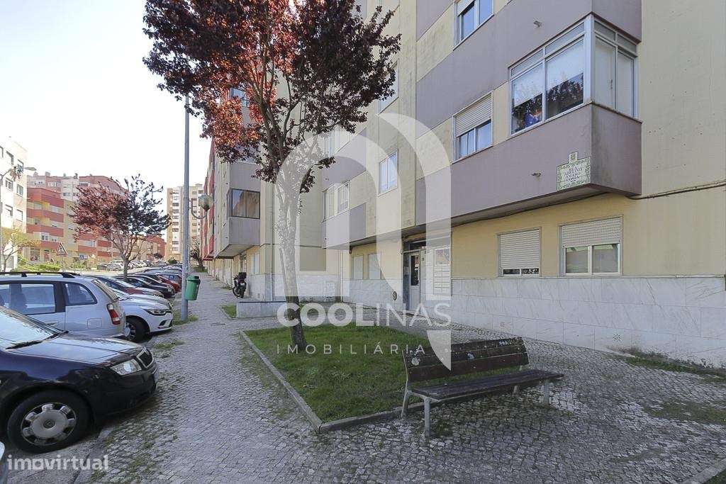 Apartamento T3 transformado em T2 no Borel.-22