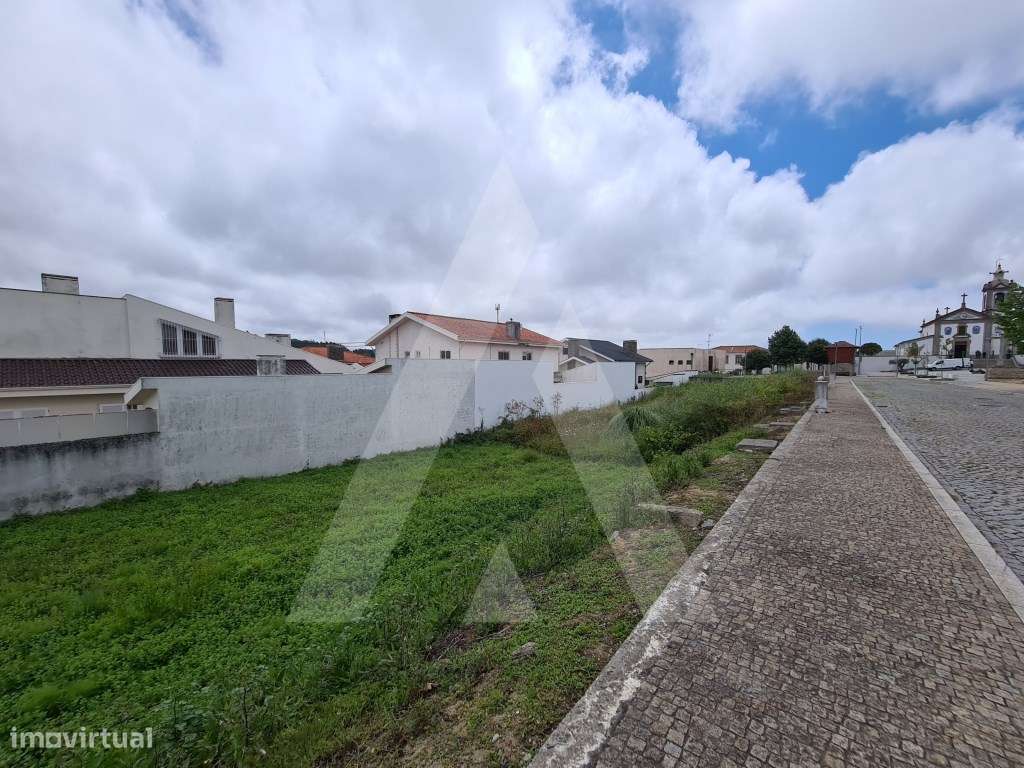 Lote de terreno para moradias geminadas em Serezedo - Grande imagem: 2/11