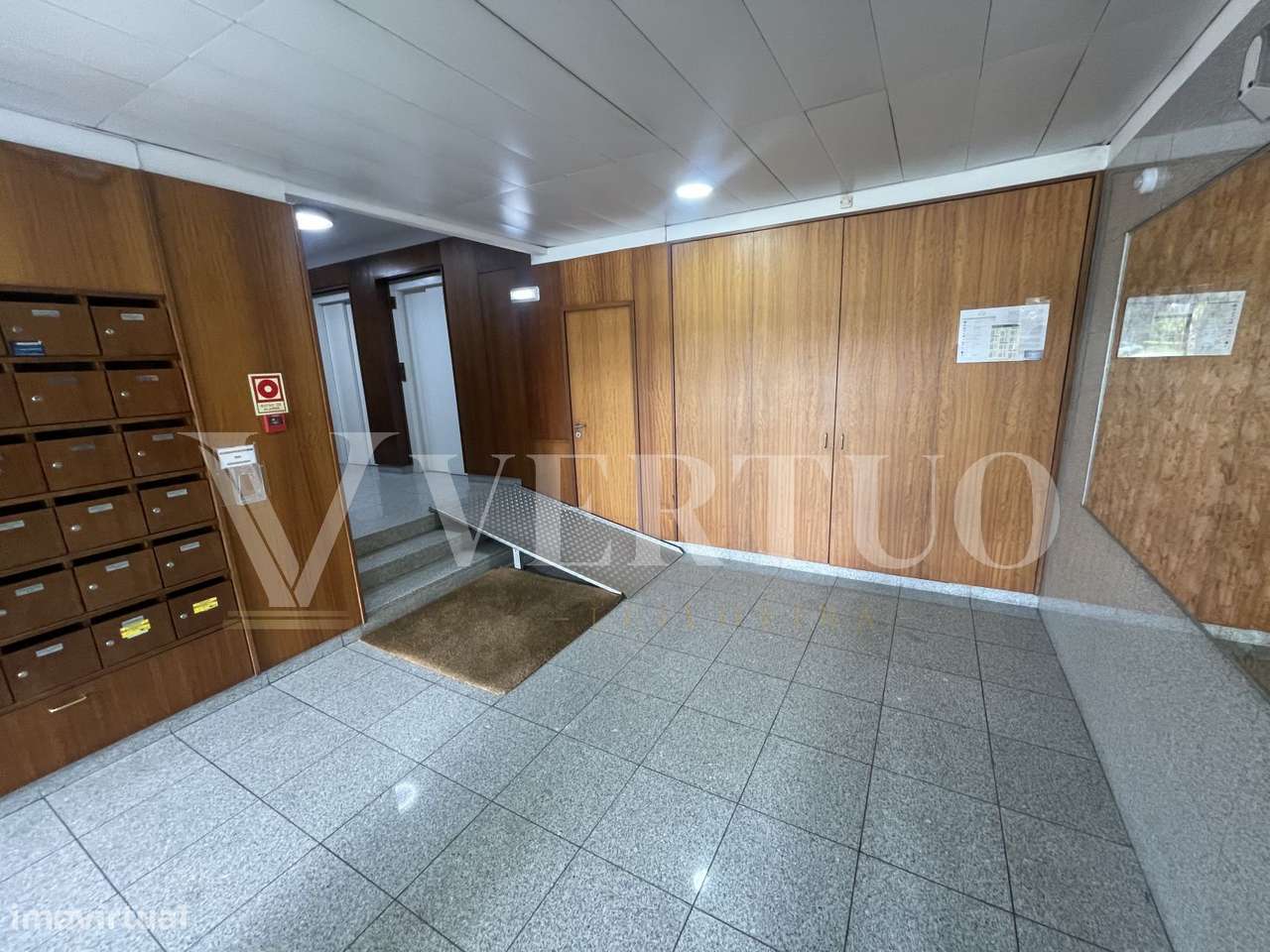 T4 em Moreira da Maia | 159 m² | 2 Garagens | Venda Judicial - Grande imagem: 3/60