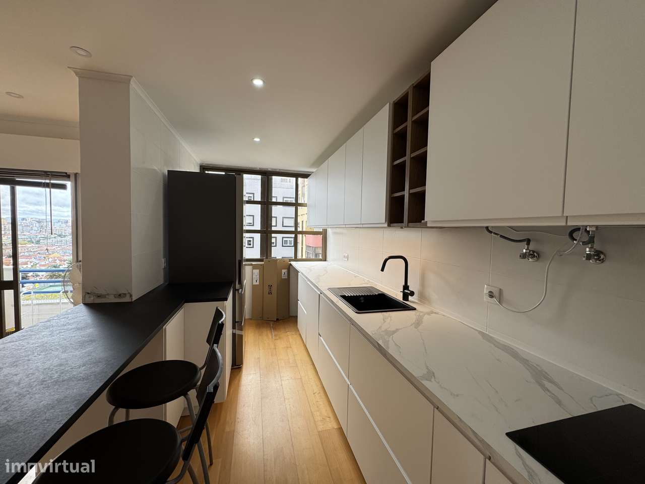 Apartamento renovado e mobilado - Grande imagem: 4/15