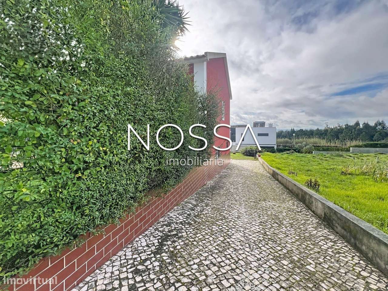 Moradia Bi-familiar | Renovada | Piscina | Caldas Rainha-29