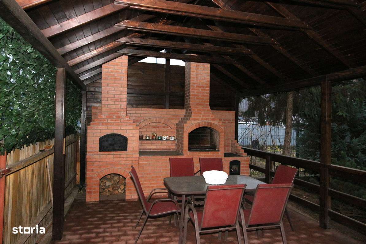 Casa Buhusi STRADAL ( str.LIBERTATII VIZAVI PETROM) Mobilat/Utilat - Imagine principală: 4/19