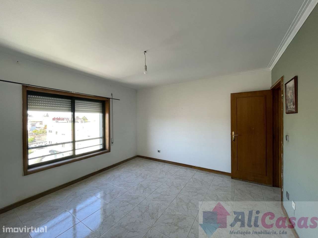 T0 último Piso C/terraço- L/Gar - Grande imagem: 4/22