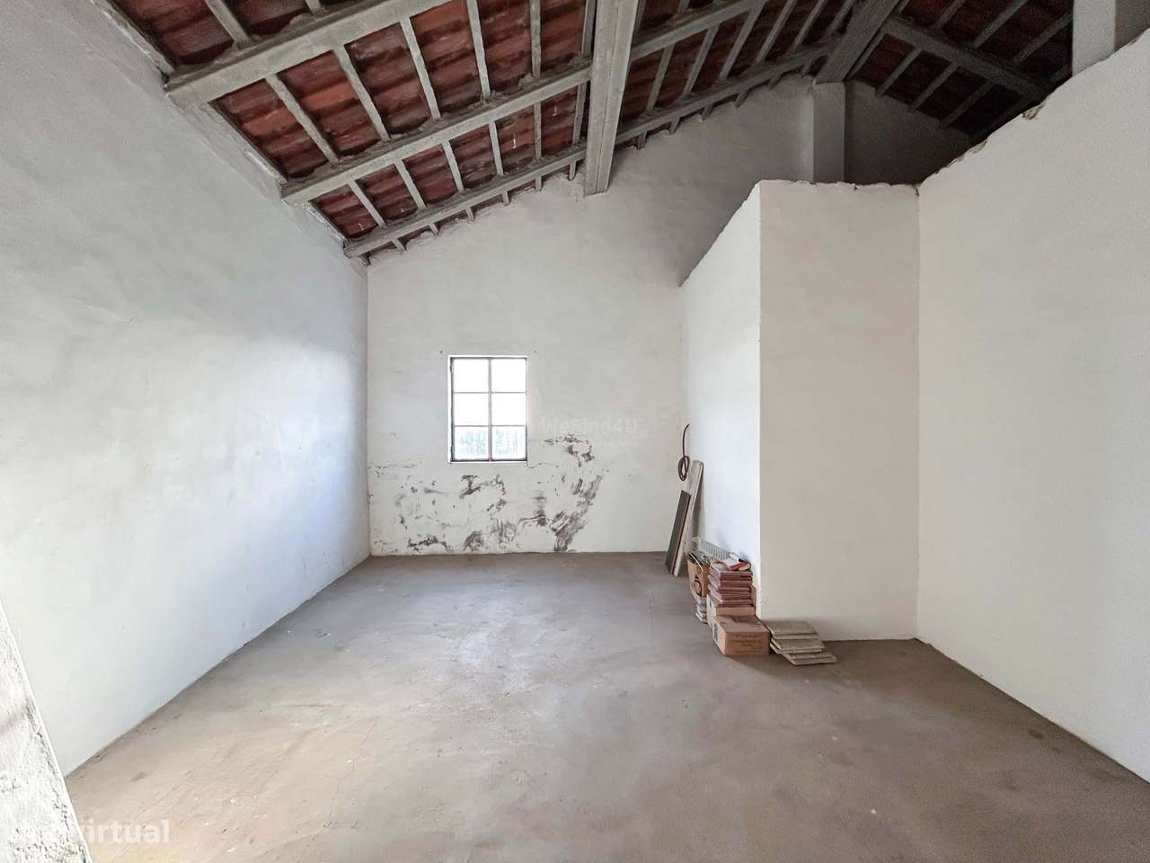 Moradia T3 habitável c/ Quintal e Enorme Potencial de Transformação –-30