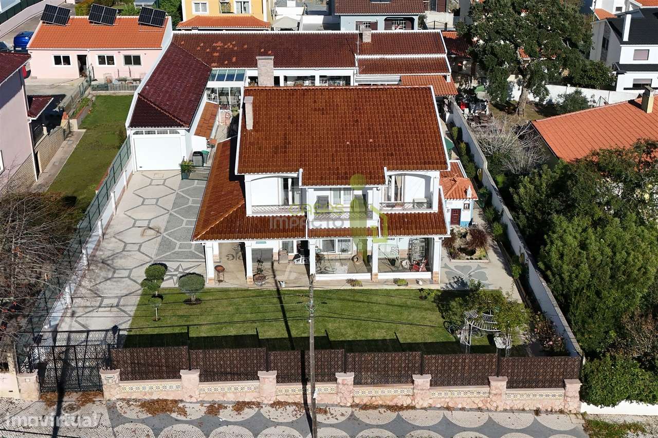 Moradia Clássica T3 transformada em T4, em Rio de Mouro, Sintra-57