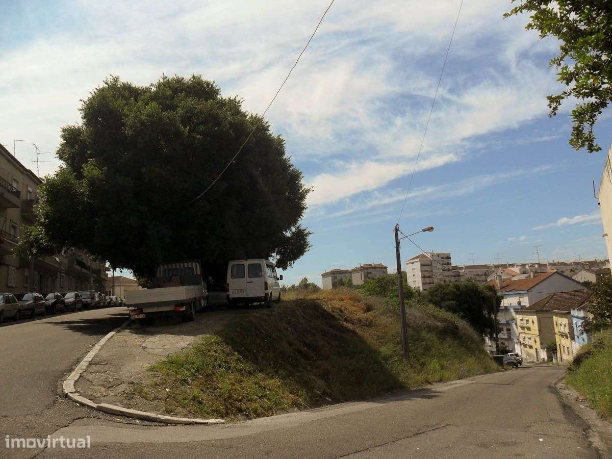 Terreno para Construção de Moradias , Junto ao Shopping de Santarém - Grande imagem: 4/4