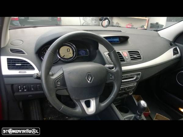 Traseira/Frente/Interior Renault Megane Coupe 2010 - 3