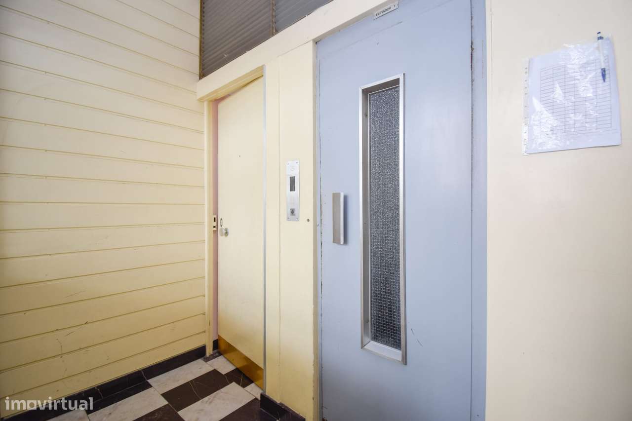 Apartamento T2 à venda em Lisboa-16
