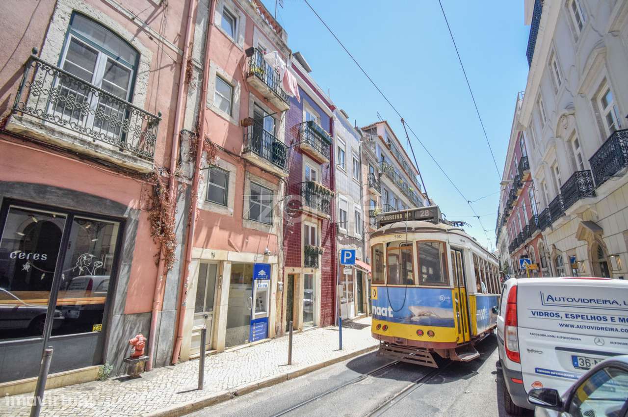 Loja em Exclusivo Totalmente na icónica Rua de São Bento - Grande imagem: 5/10