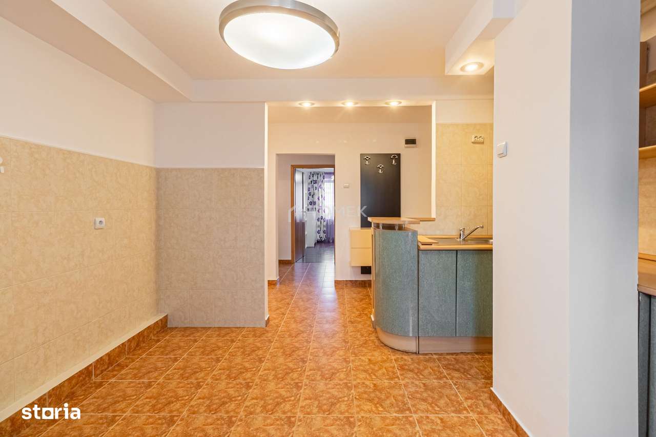 Apartament 4 camere suprafata mare zona Scriitorilor Brasov-9