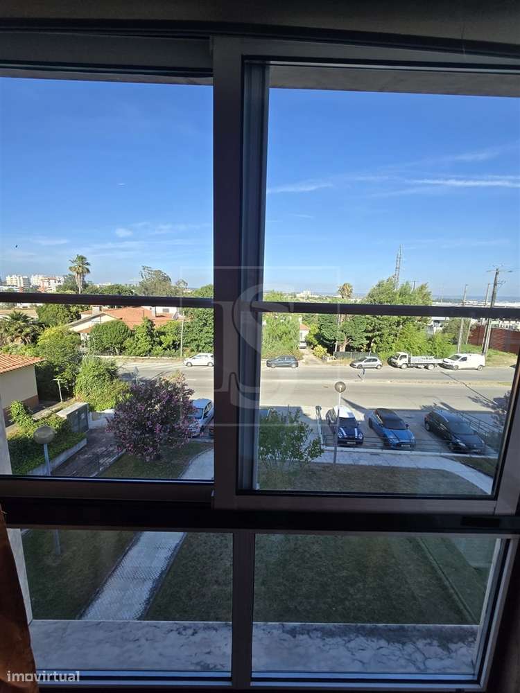 Apartamento T3 com Garagem  em Torres Novas-13